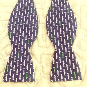 Vineyard Vines Bow tie